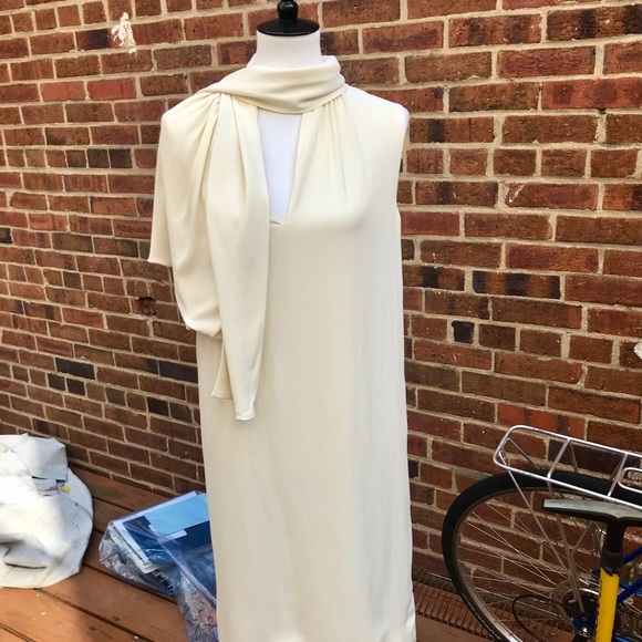 Balenciaga asymmetrical white dress - Picture 4 of 8